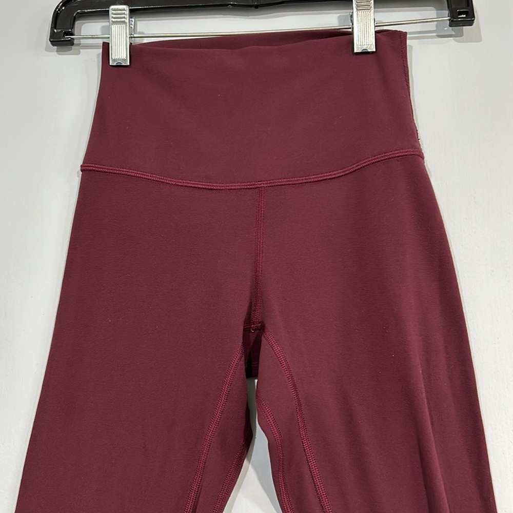 LULULEMON WOMENS BURGUNDY CROPPED LEGGINGS CROPPED HIGH RISE SZ 2 - Picture 4 of 8